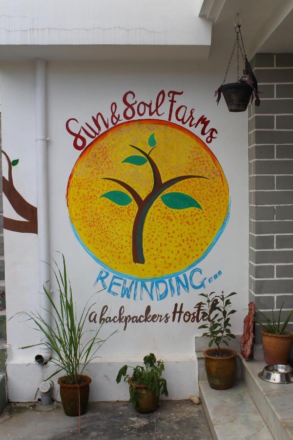 Sun n Soil Backpacker Hostel Lachhiwala Exteriör bild