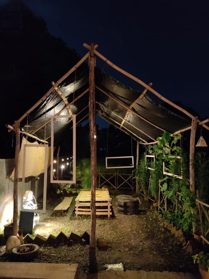 Sun n Soil Backpacker Hostel Lachhiwala Exteriör bild